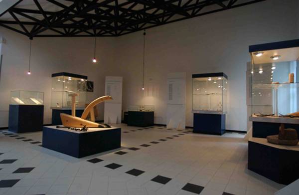 Antiquarium in Tesis